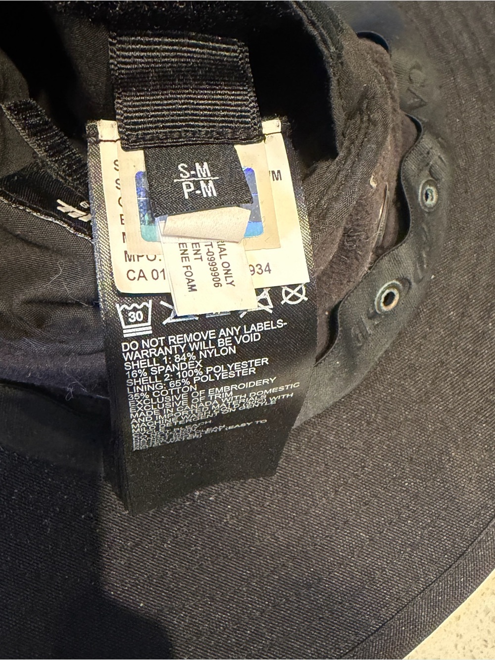 Canada Goose Tilley Black Bucket Hat - Picture 8 of 10